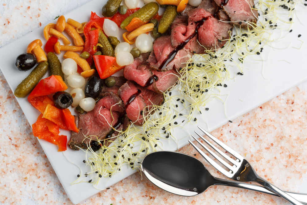 Jautienos antrekotas su marinuotomis daržovėmis