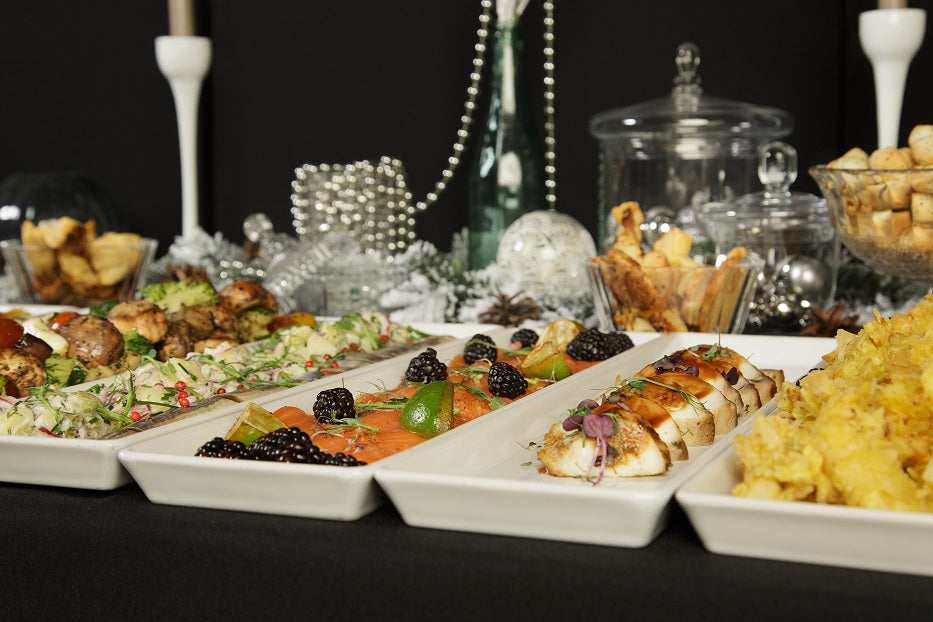 Kūčių stalas 10-dešimčiai asmenų